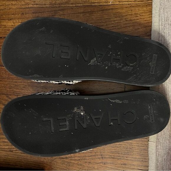 CHANEL CC Logo Tropiconic Black Tweed Slides - Size 39 FITS US 8-8.5 - Picture 7 of 10